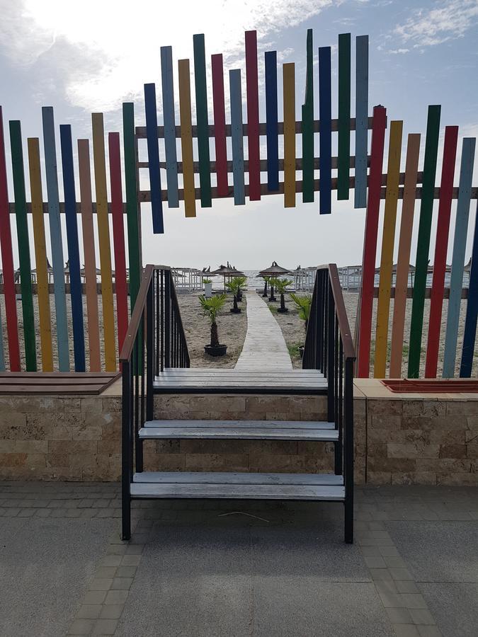 Constantinos Apartment Mamaia Nord Năvodari Eksteriør billede