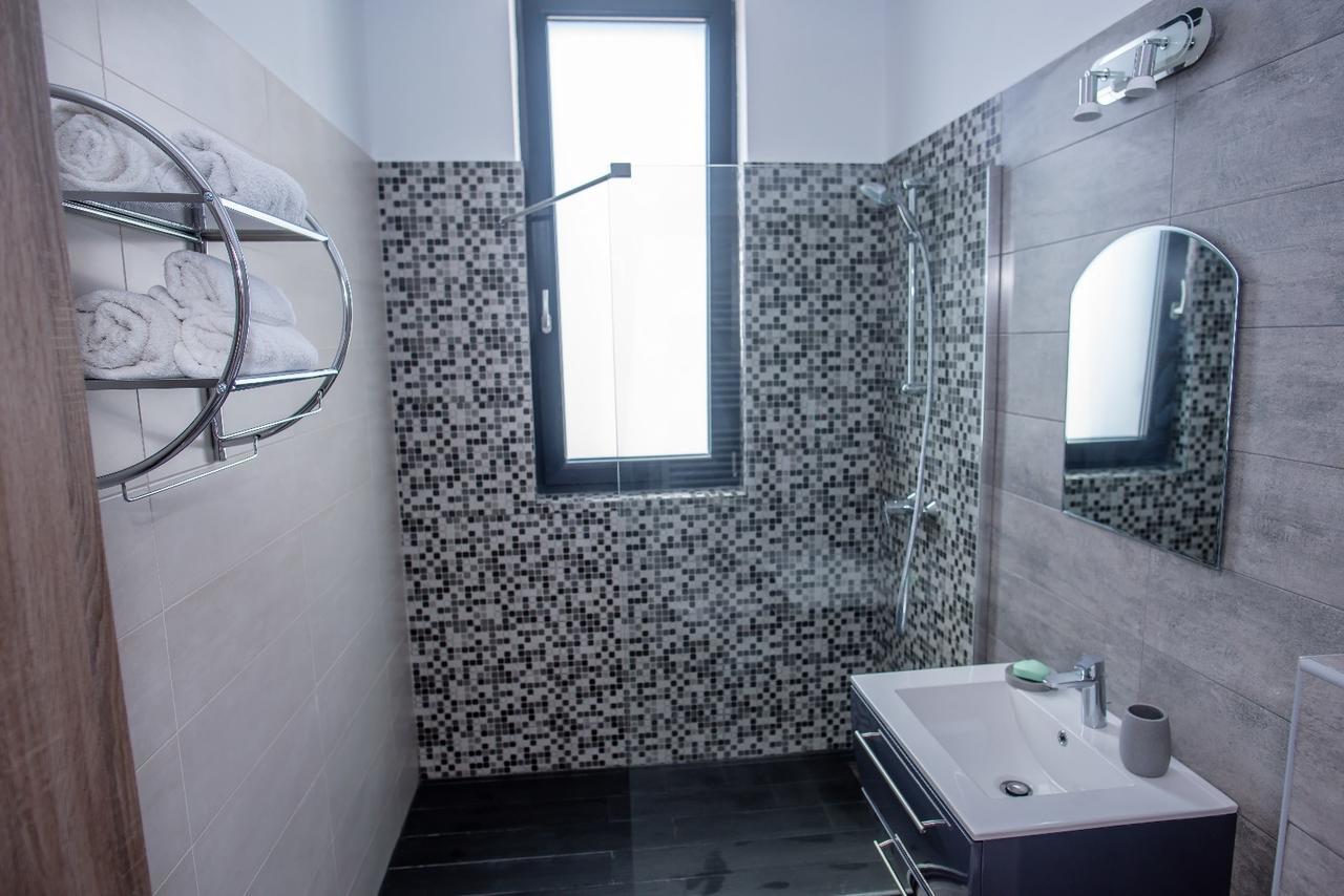 Constantinos Apartment Mamaia Nord Năvodari Eksteriør billede