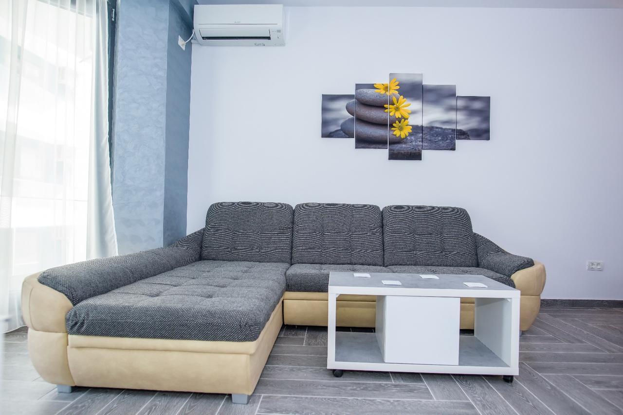 Constantinos Apartment Mamaia Nord Năvodari Eksteriør billede